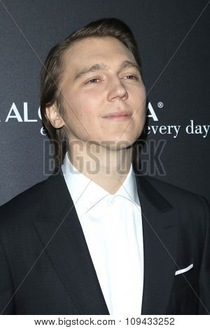 LOS ANGELES - NOV 17:  Paul Dano at the 