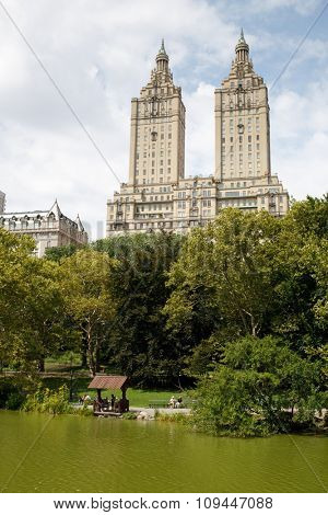 Jacqueline Kennedy Onassis Reservoir and 300 West Central Park