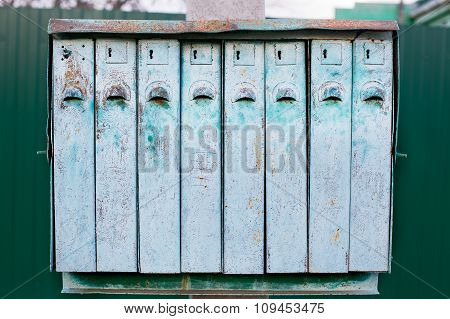 Old Multiple Mailbox