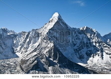Ama Dablam dağ