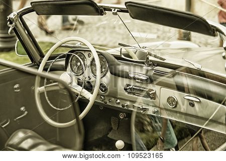 Sleza, Poland, August 15, 2015: Close Up On Mercedes Vintage Car Steering Wheel And Kockpit On  Moto