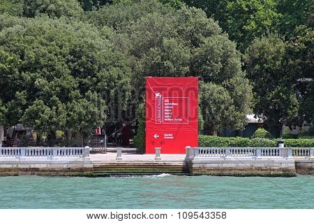 La Biennale Di Venezia