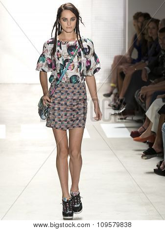 Nicole Miller - Spring 2016 Collection