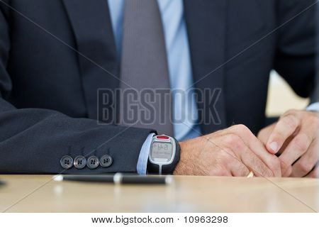 Penna a sfera e orologio da polso