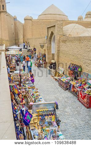 Walk In Bazaar
