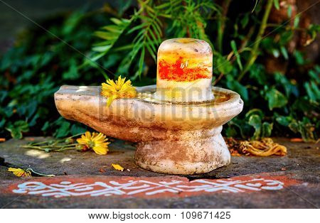 Shiva lingam in Krishna temple, Kullu Valley, India