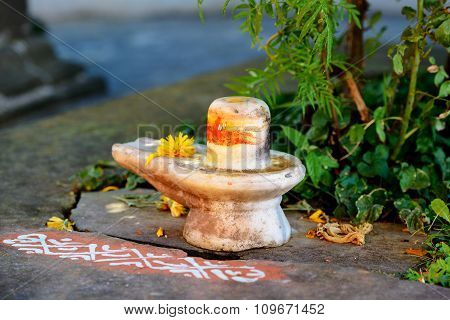 Shiva lingam in Krishna temple, Kullu Valley, India