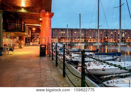 Albert Docks, Liverpool, Uk