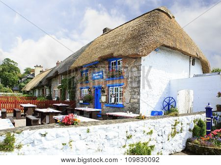 Houses with thatched roof of first half nineteenth century in Adare