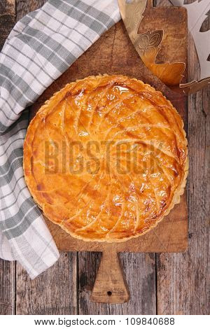 epiphany cake on board