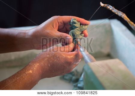 Chinese master stone makes the machine a souvenir of jade