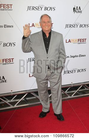 LOS ANGELES - JUN 19:  Neil Sedaka at the 