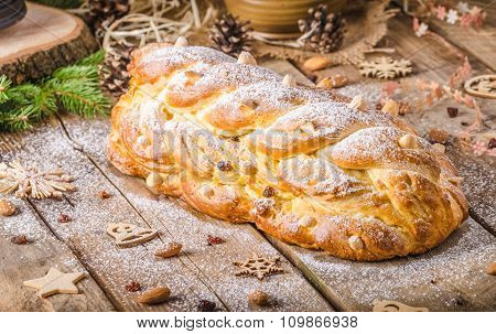 Traditional Czech Christmas Cake