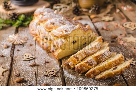 Traditional Czech Christmas Cake