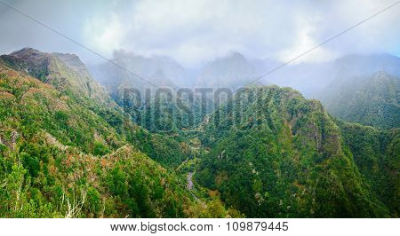 Mountain View From Balcoes