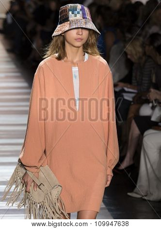 Bcbg Max Azria - Spring 2016 Collection