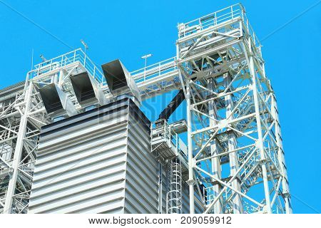 Modern grain elevator