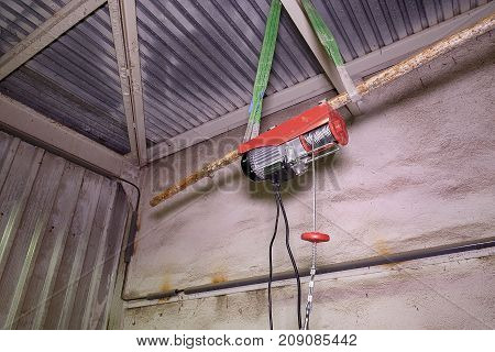 Electric hoist lift. Hoist lift. Engine lift Closeup