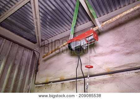 Electric hoist lift. Hoist lift. Engine lift Closeup