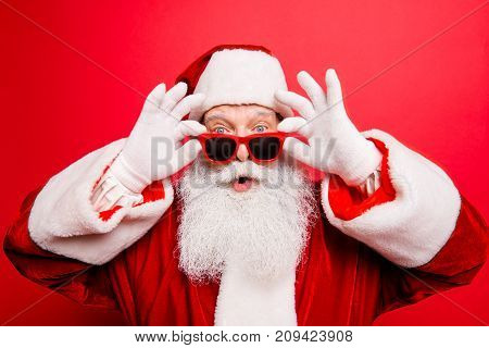 Holly Jolly X Mas Noel! Increadible Unbelievable Crazy December Surprise Travel Trips Time Omg! Clos