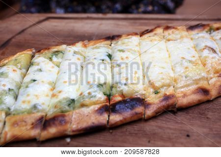 Sebzeli Pide Dish