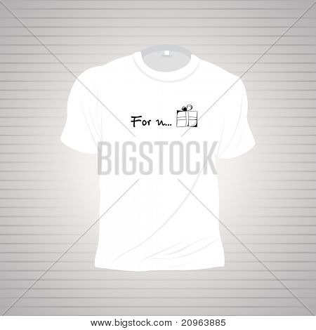белые tshirt, изолированные на сером фоне
