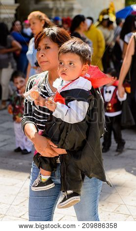 People On The Dia De Los Muertos In Mexico