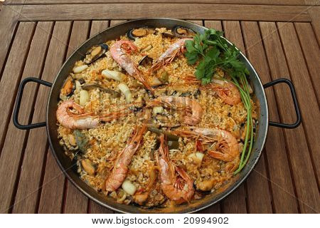 Tenger gyümölcsei Paella