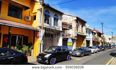 Melaka, Malaysia - 25 Jun, 2019: Street View Of Jonker Street In Melaka Malaysia. Melaka Has A Histo