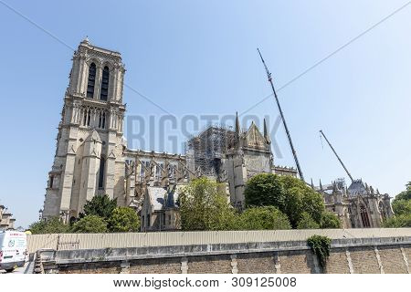 Cath Drale Notre-dame De Paris Construction And Refurbishment Rebuild Work Ongoing After 2019 Fire