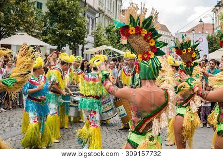 The Comparsa Los Cariocas