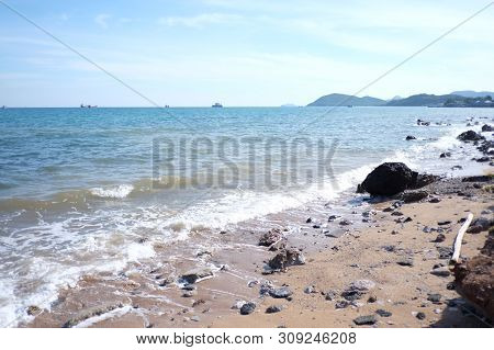 Daytime Seaside View In Thailand,chong Samaesarn Is A Popular Tourist Destination.