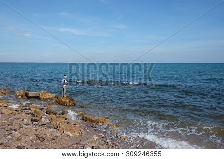 Daytime Seaside View In Thailand,chong Samaesarn Is A Popular Tourist Destination.