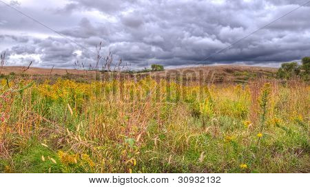พายุผ่าน Prairies จะ