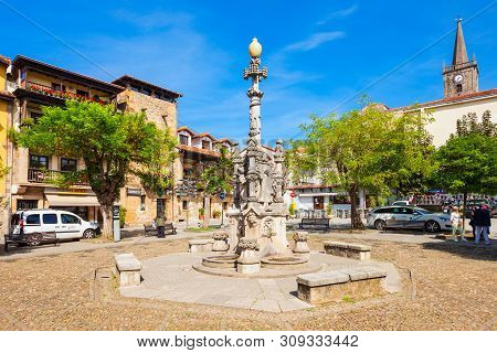 Comillas, Spain - September 26, 2017: Three Pipes Fountain Or Fuente Tres Canos In Comillas, Cantabr
