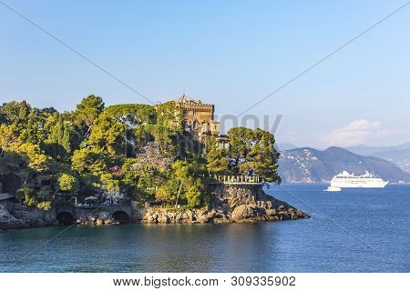 Beautiful Natural View Of The Bay Of Paraggi In Santa Margherita Ligure, Mediterranean Seacoat Near 