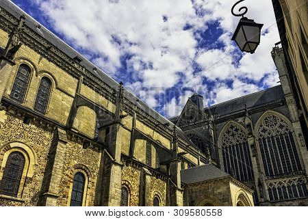 Le Mans, Maine, France - May 28: Cathedral Of Saint Julian (cathedrale St-julien Du Mans) On 28 May 