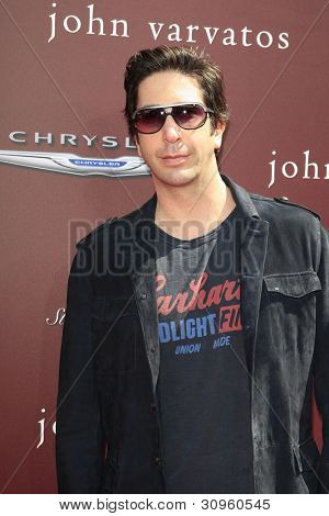 WEST HOLLYWOOD, CA - 11 maaliskuu: David Schwimmer yhdeksäs vuosittainen John Varvatos Stuart House hyöty 