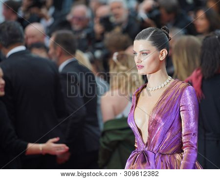 Isabeli Fontana attends the premiere of the movie 