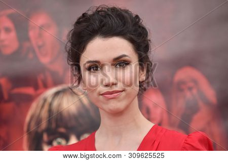 LOS ANGELES - JUN 20:  Grace Fulton arrives to the 'Annabelle Comes Home' World Premiere  on June 20, 2019 in Hollywood, CA