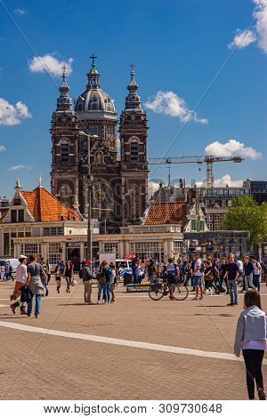 21th June 2019, Amsterdam, Netherlands, Image Of The St. Nicolas Church In The Center Of The City