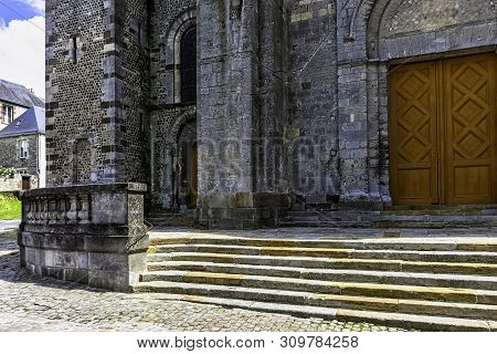 Le Mans, Maine, France - May 28: Cathedral Of Saint Julian (cathedrale St-julien Du Mans) On 28 May 