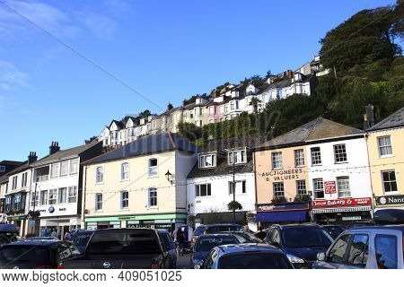 Looe (england), Uk - August 22, 2015: Looe Village, Cornwall, England, United Kingdom.