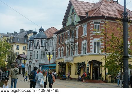 Zelenogradsk, Kaliningrad Region, Russia - September 2020: Kurortny Prospect. Old Building On Touris