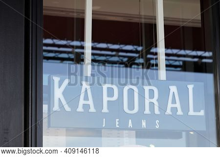 Bordeaux , Aquitaine France - 02 16 2021 : Kaporal Jeans Logo Brand And Text Sign Front Of Store Fas