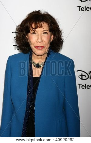 LOS ANGELES - Ocak 10: Lily Tomlin Langham Huntington Hotel ABC TCA kış 2013 partide katılır.
