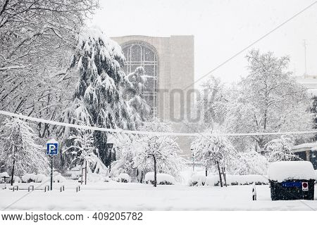 Public Park In Central Madrid Covered In Snow During The Filomena Storm.