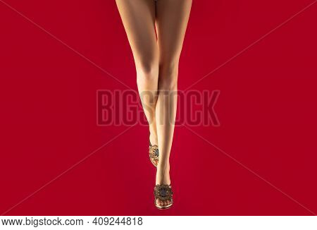 Fashion Walk Feet. Sexy Woman Foot Legs