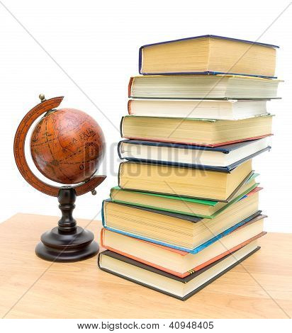 โลกโบราณและกองหนังสือที่แตกต่างกัน
