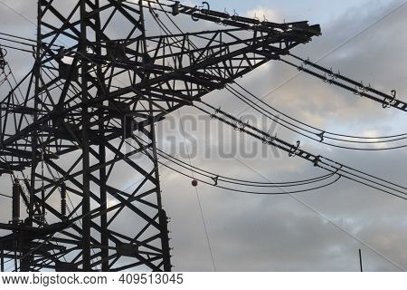 Energy Supply With A 380 Kv Power Line